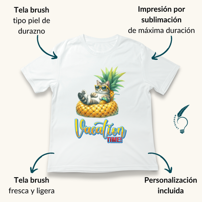 Playera blanca de mujer con diseño de gato veraniego en piña | Estilo divertido Vacation Time - Monsprint