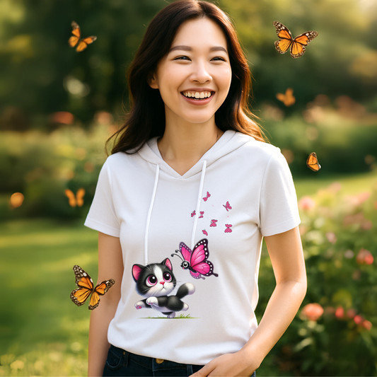 Blusa blanca con capucha para mujer – diseño gatito y mariposas – moda casual primavera/verano